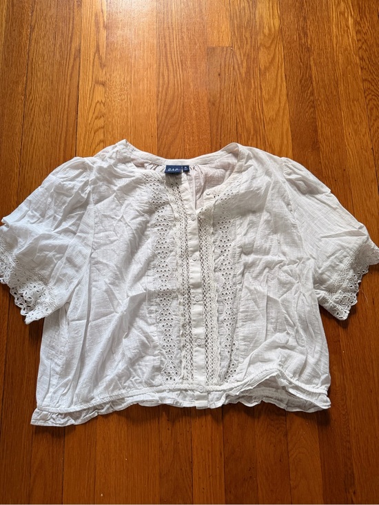 GAP Tops - GAP White Eyelet Button-Front Women's Blouse
